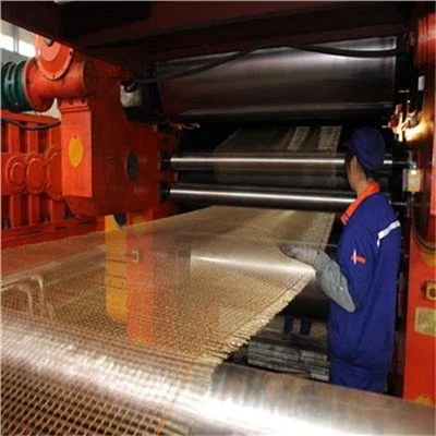 Rivefast transportbånd i stålsnor