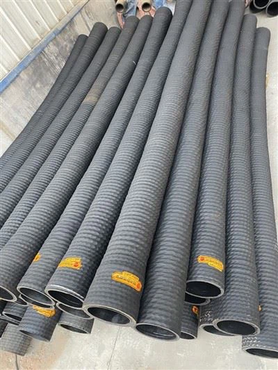 Olie sugning og udladningsgummipør